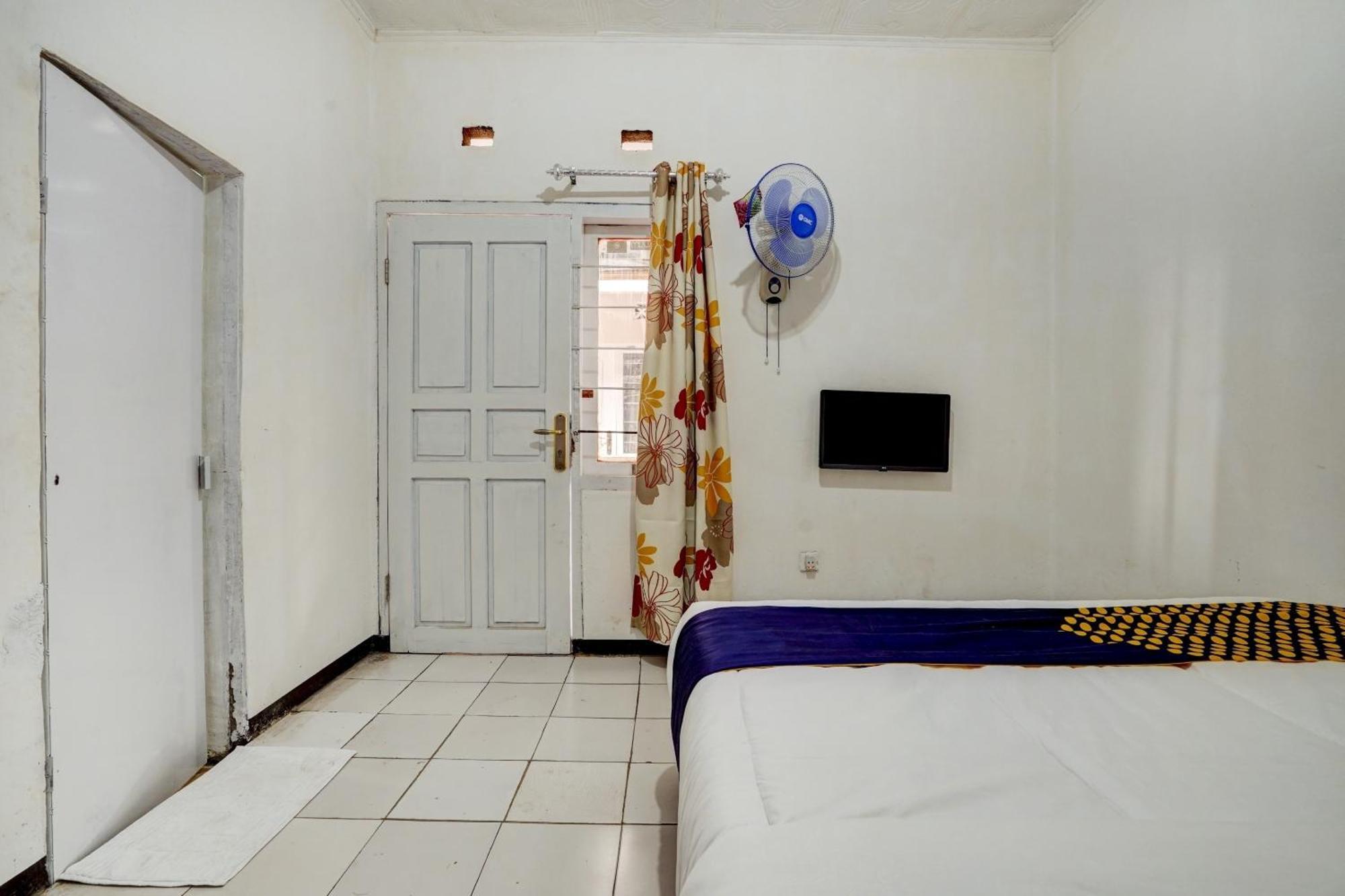 Hotel Spot On 90200 Sabaraya Cileunyi